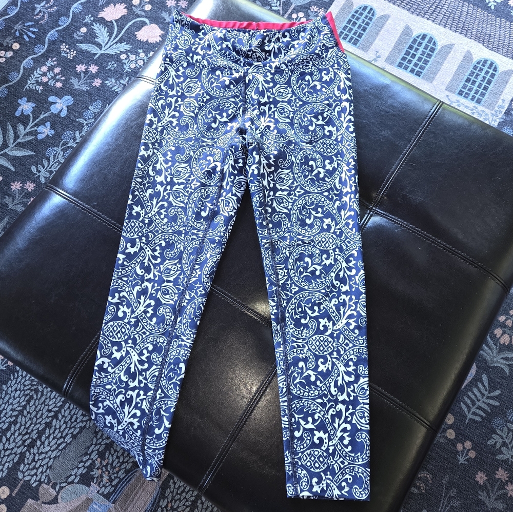Oiselle Paisley Spandos, size small